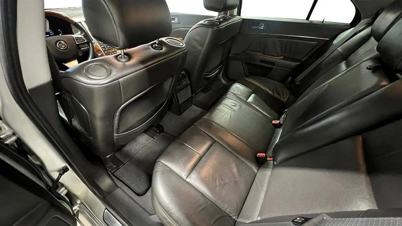 Cadillac STS bild 11