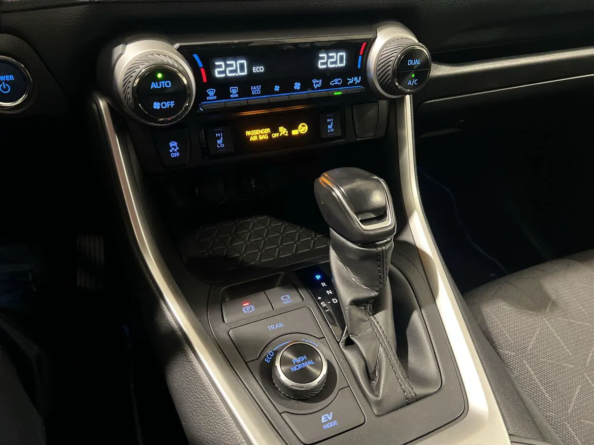 Vehicle image 23