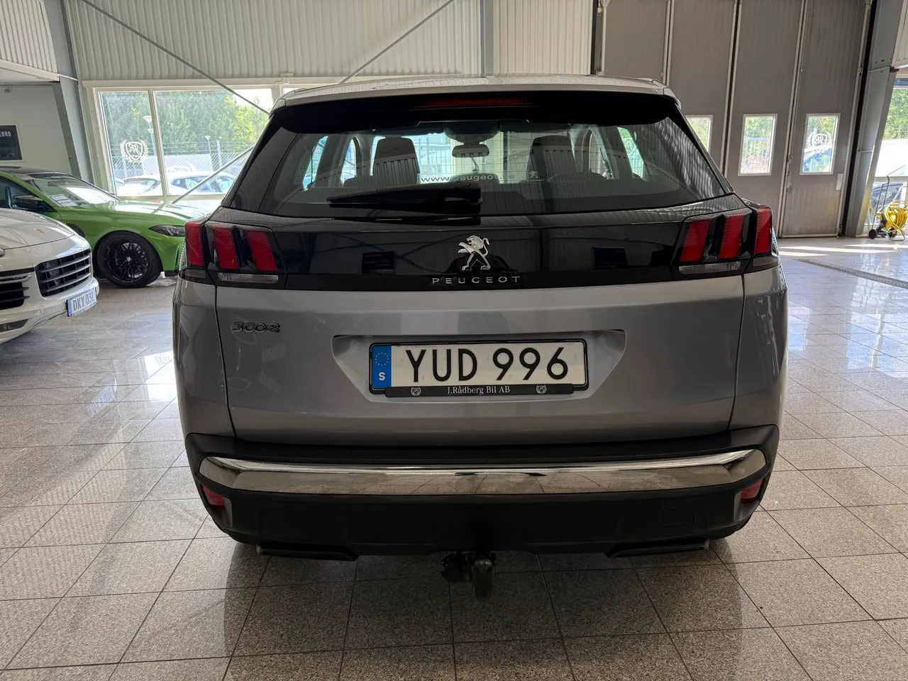 Vehicle image 3