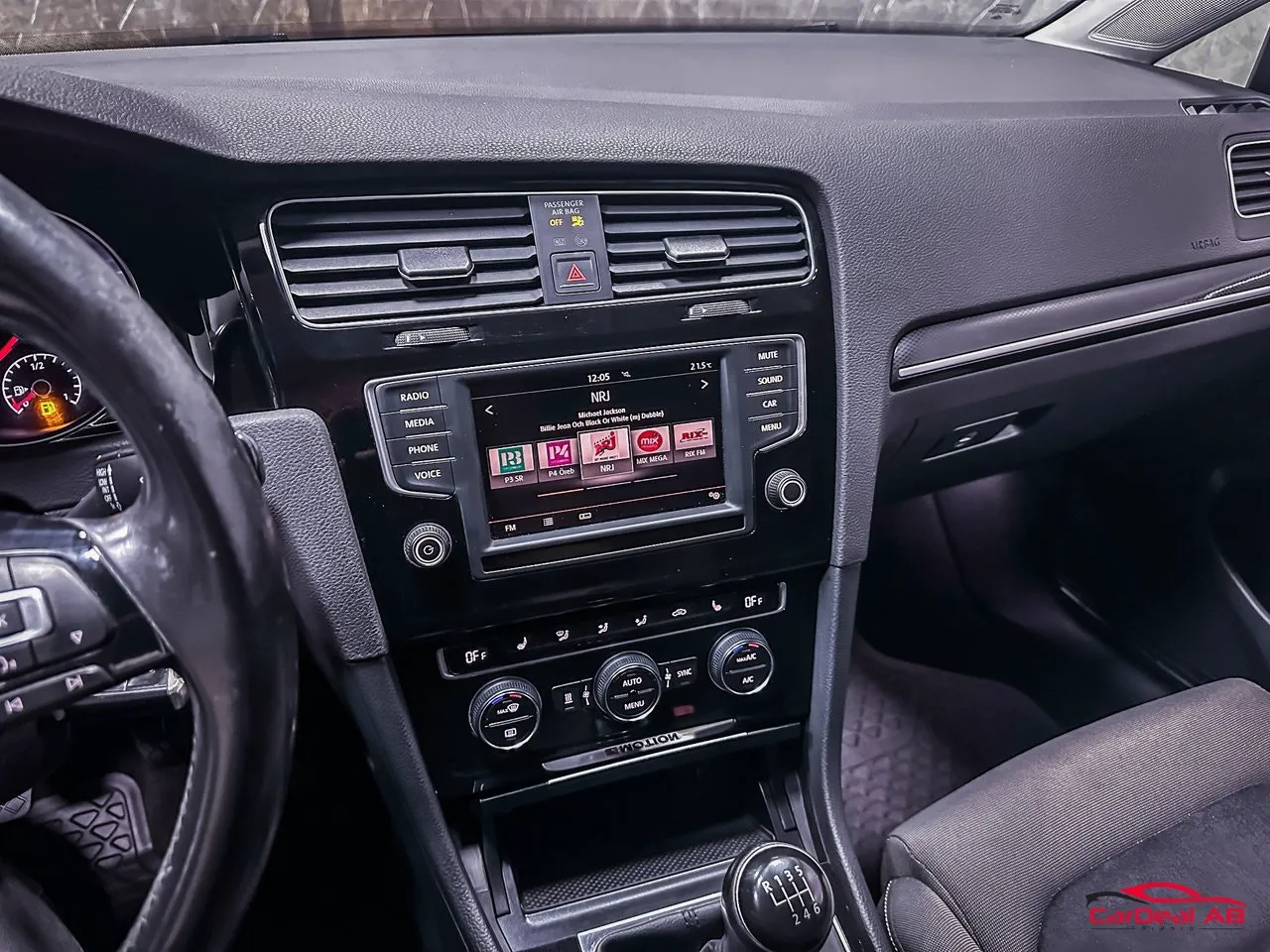 Vehicle image 20