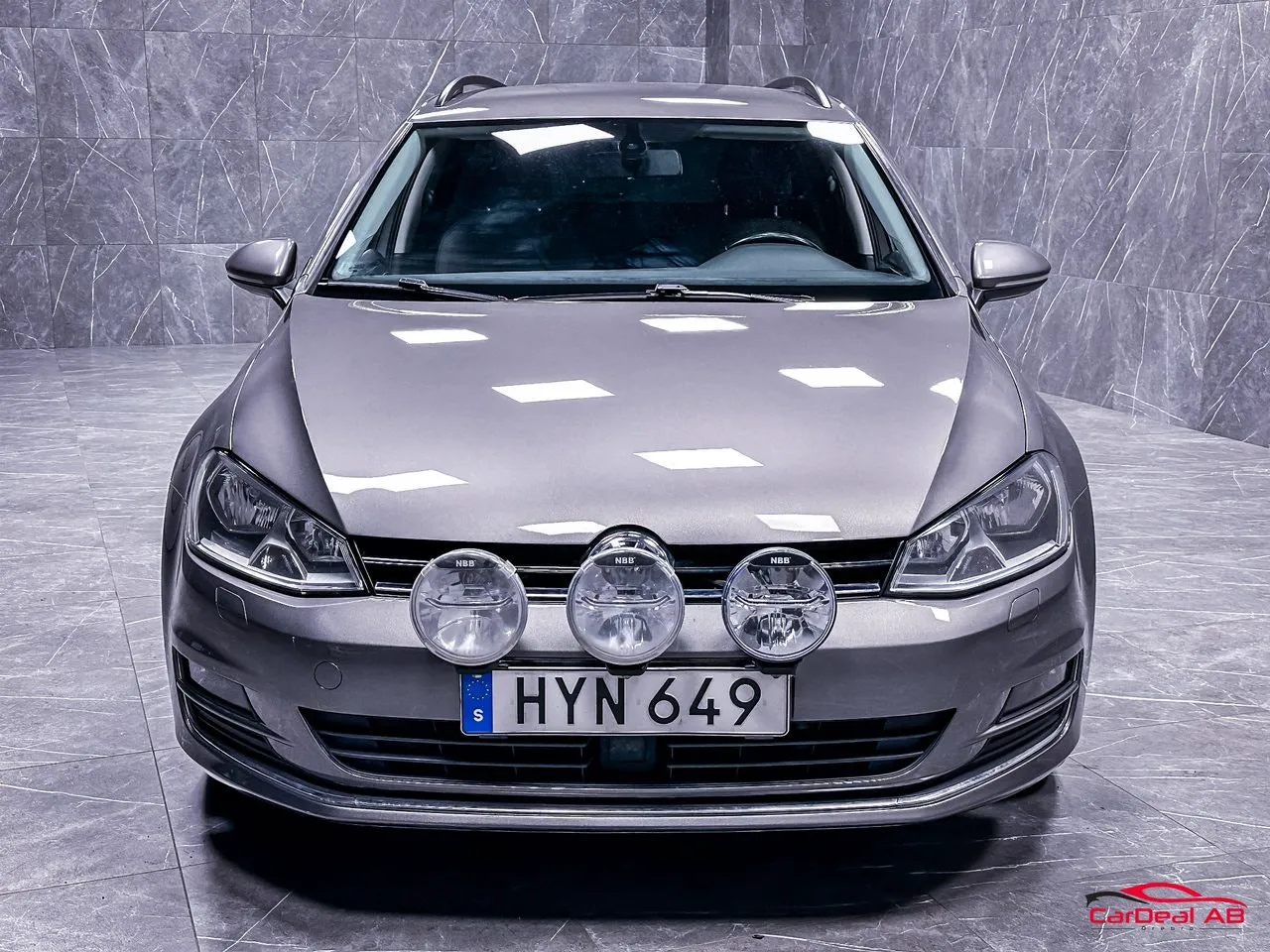 Vehicle image 7