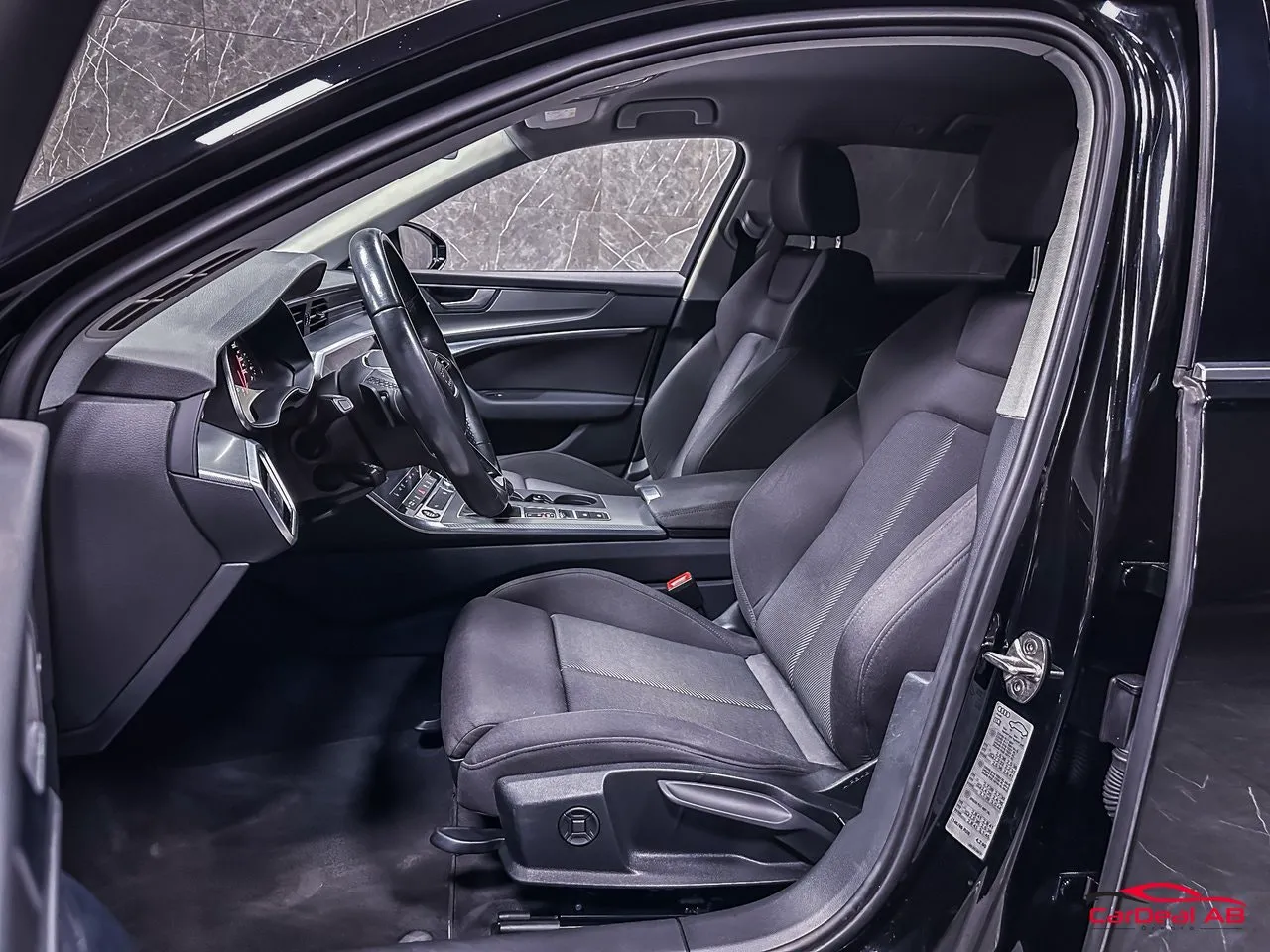 Vehicle image 13