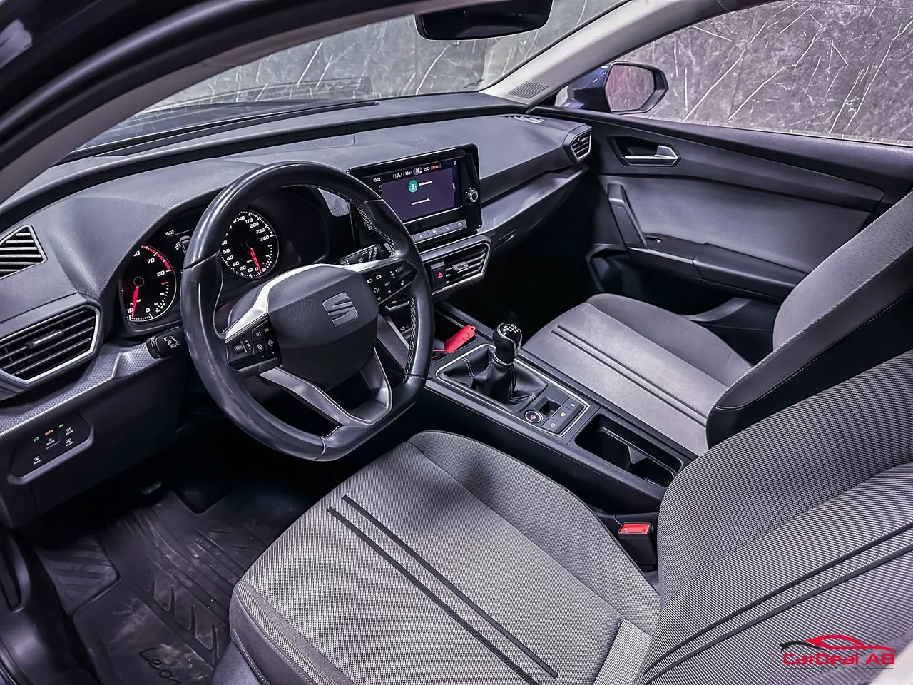 Vehicle image 14