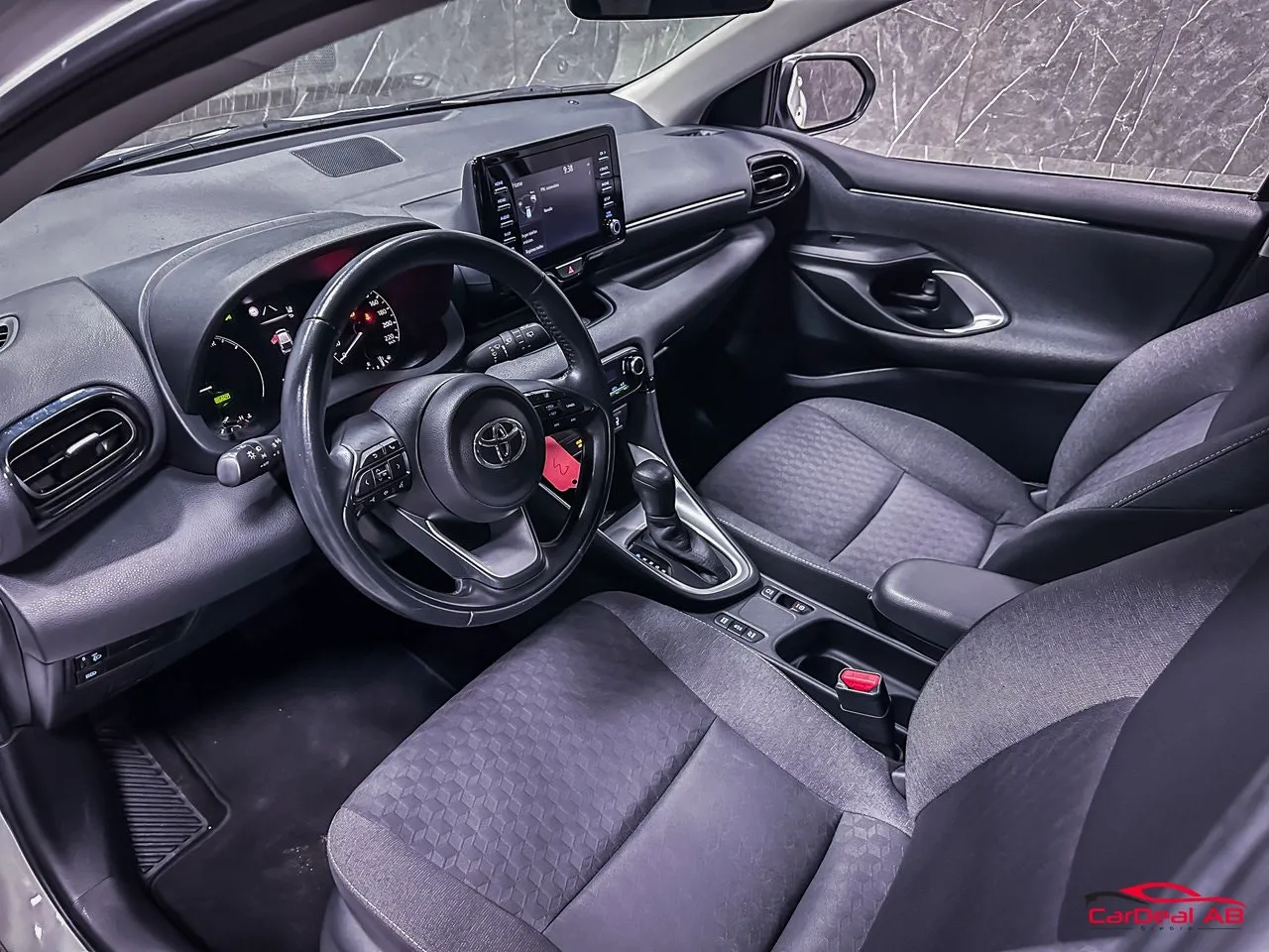Vehicle image 14