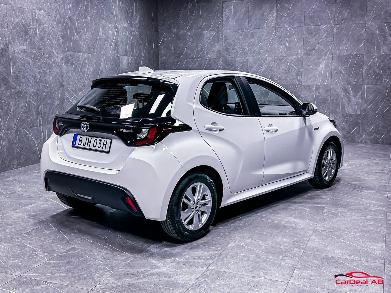 Vehicle image 2