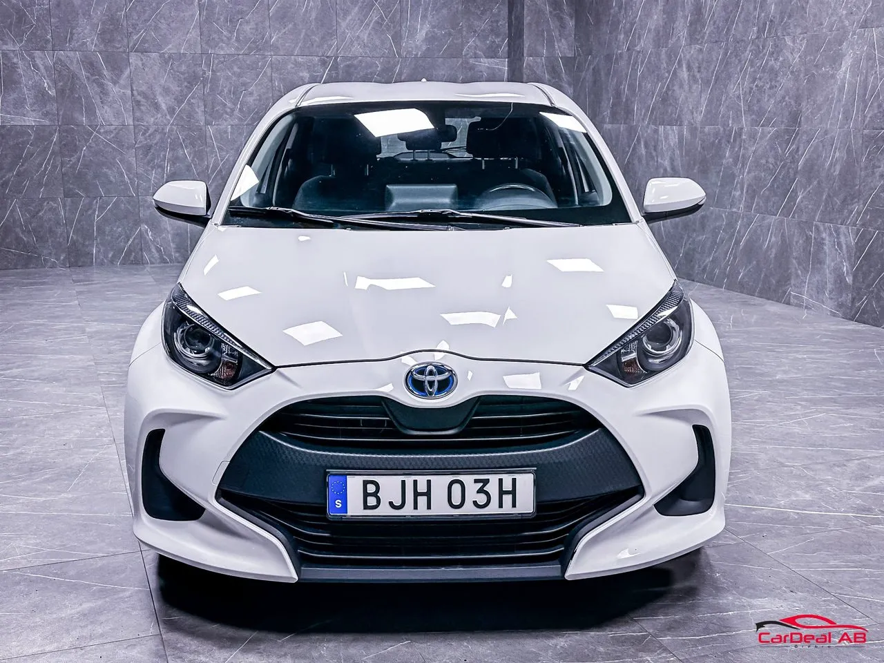 Vehicle image 7