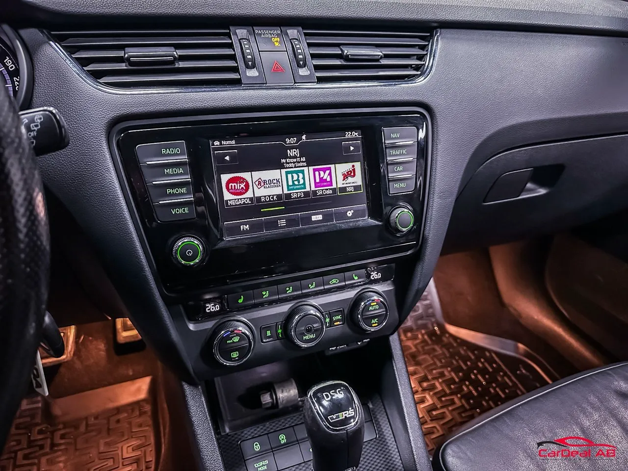 Vehicle image 23
