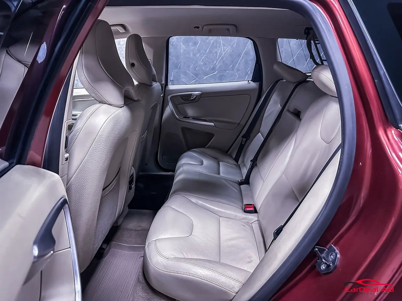 Vehicle image 18