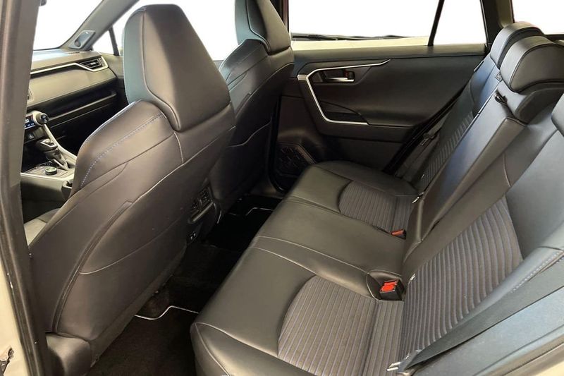 Toyota RAV4 bild 13