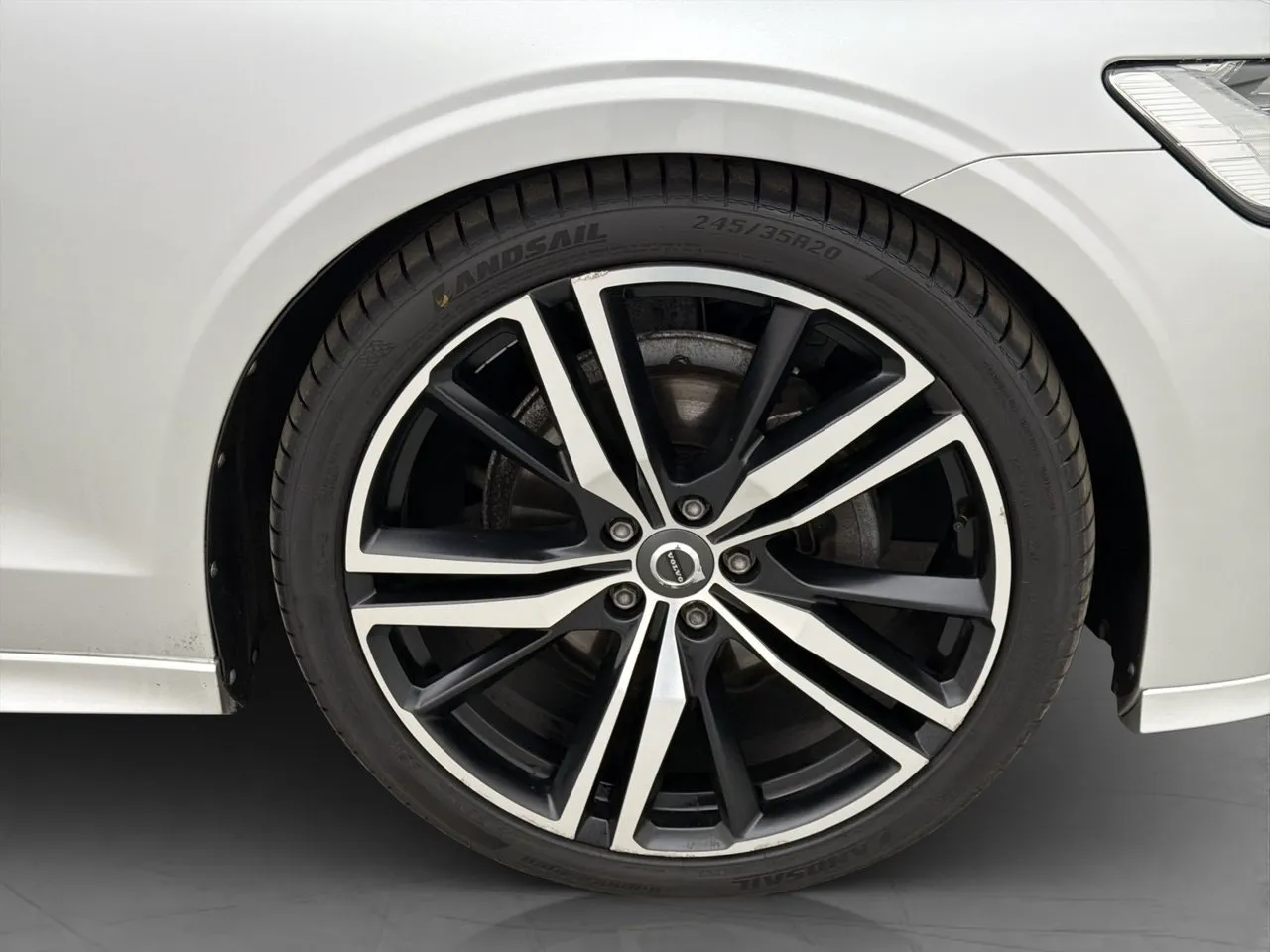 Vehicle image 37
