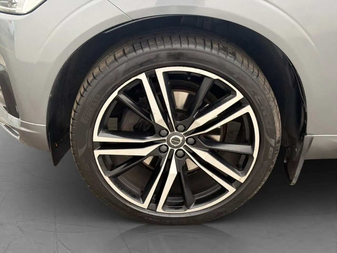 Vehicle image 32