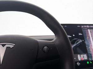 Tesla Model 3 bild 15