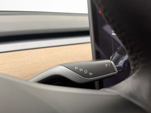 Tesla Model 3 bild 16