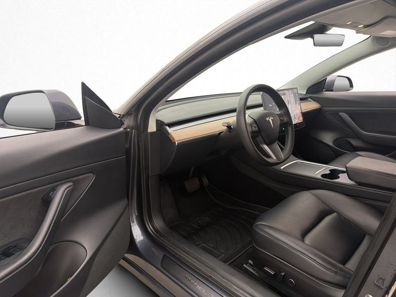 Tesla Model 3 bild 10