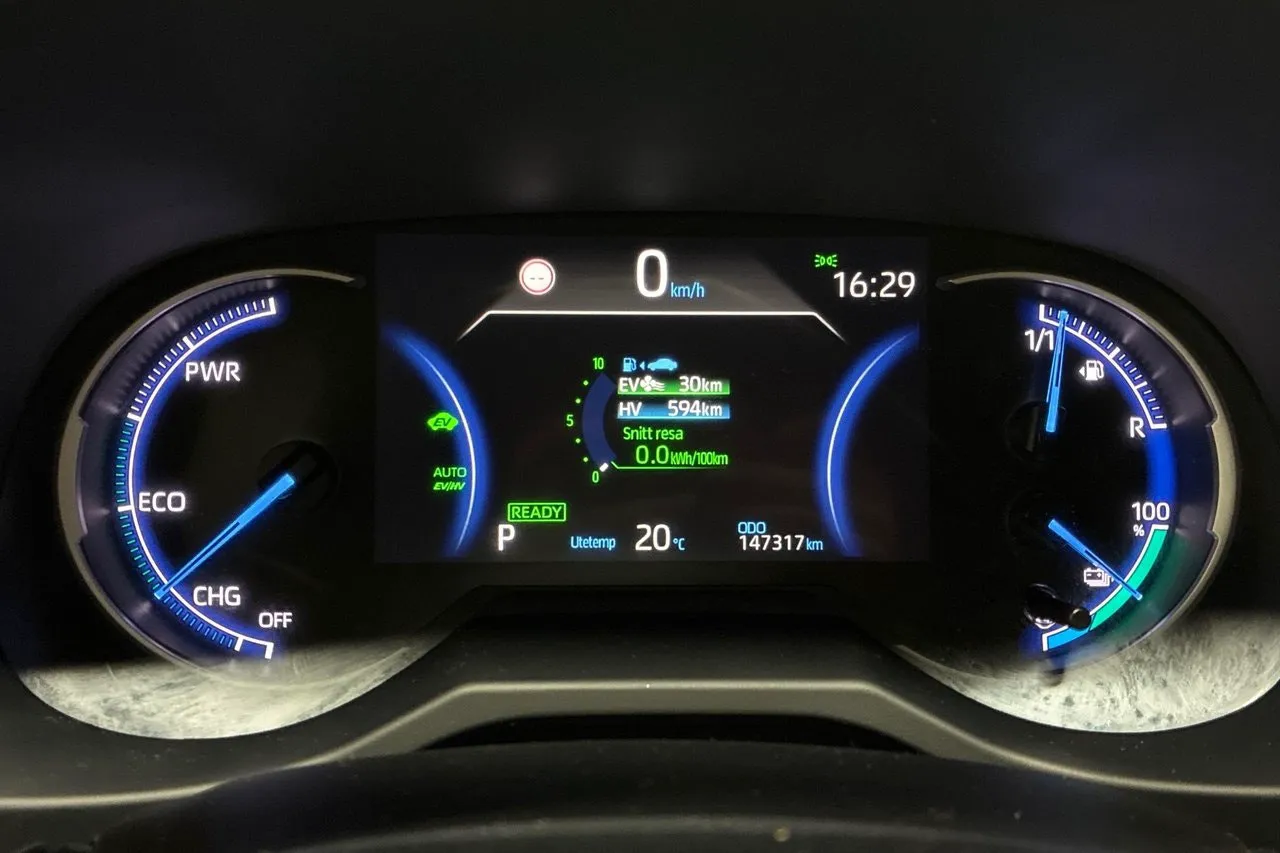 Vehicle image 16