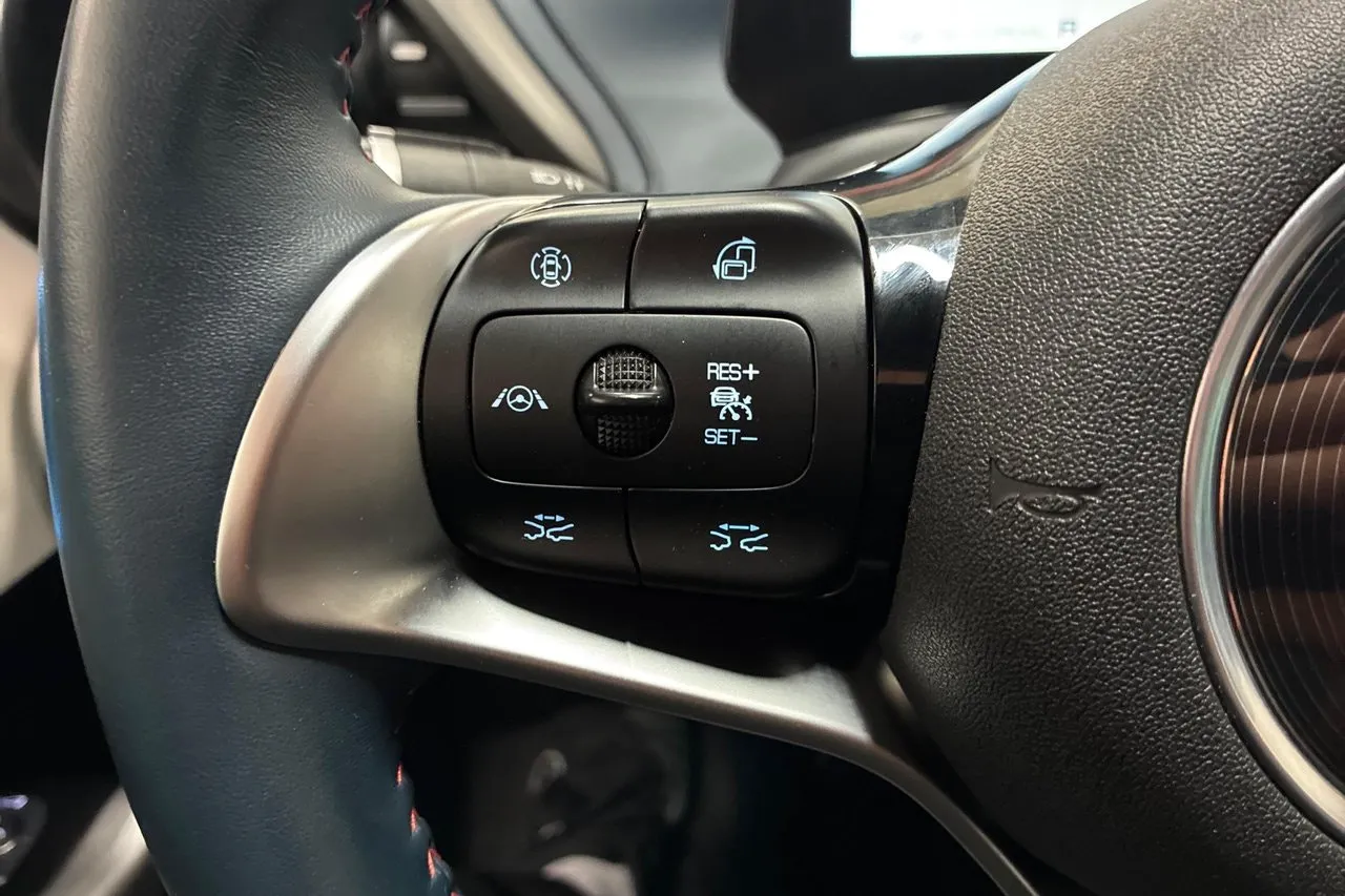 Vehicle image 21