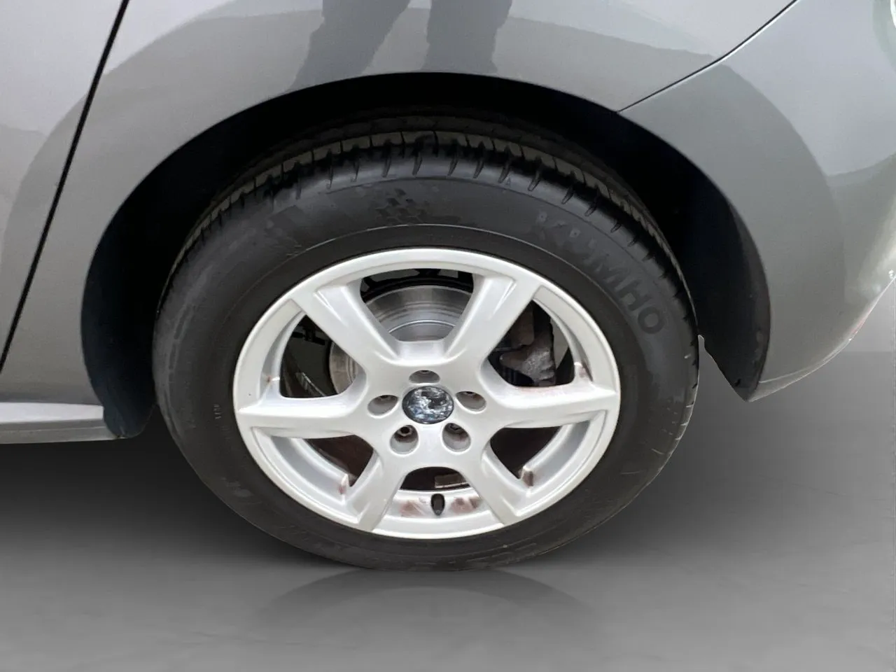 Vehicle image 20