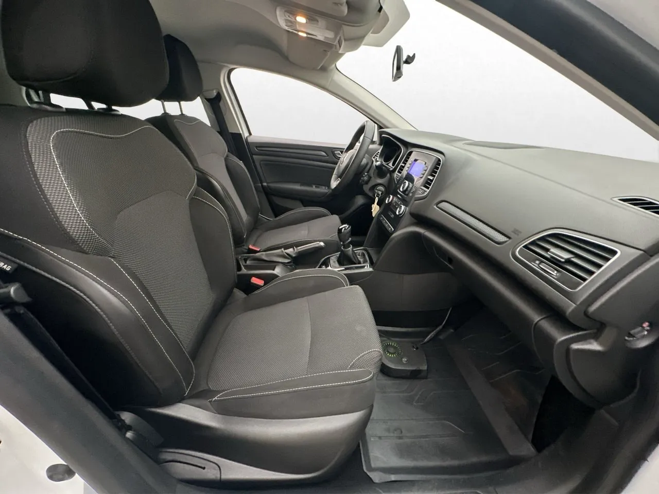 Vehicle image 20