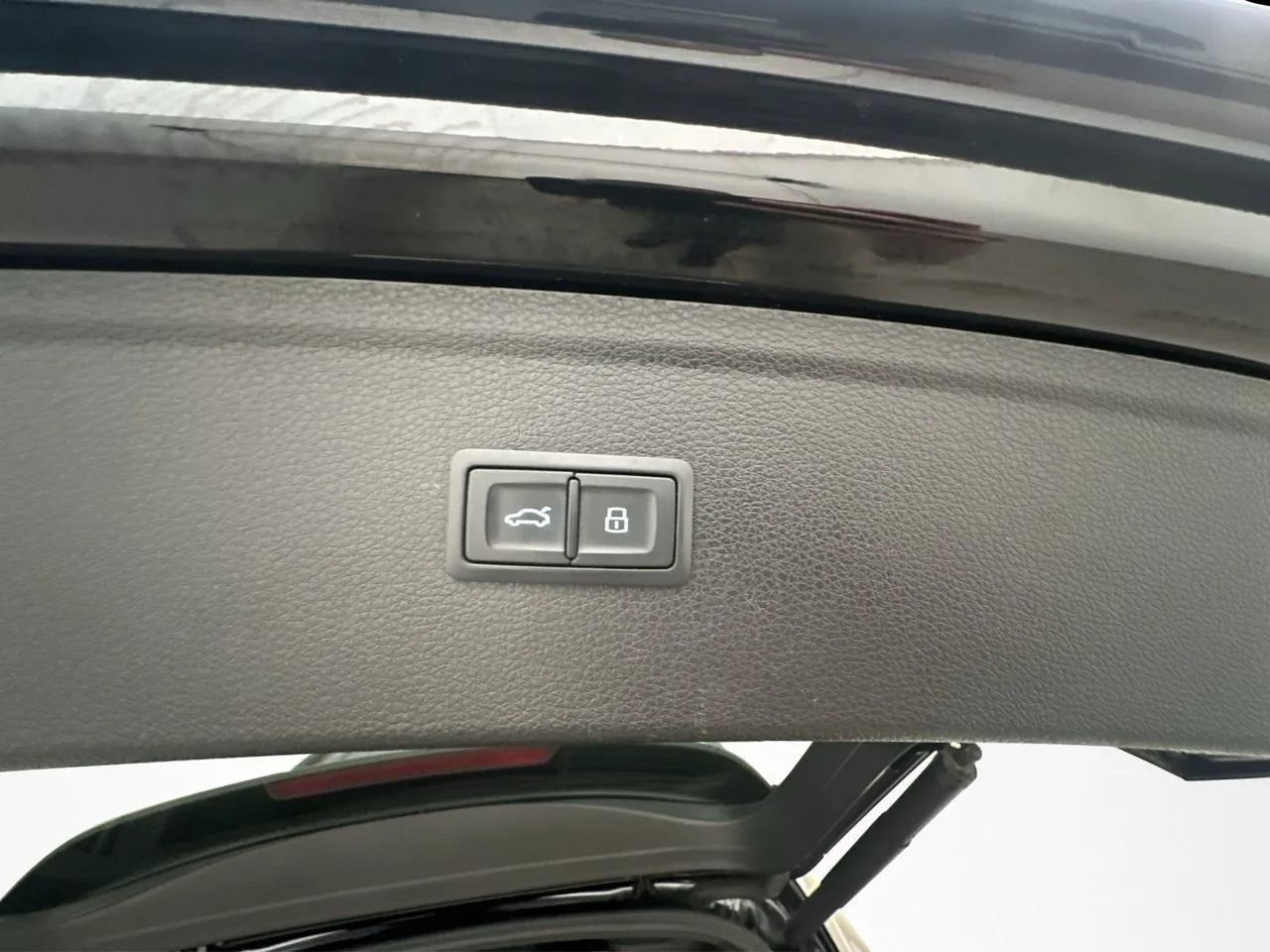 Vehicle image 29