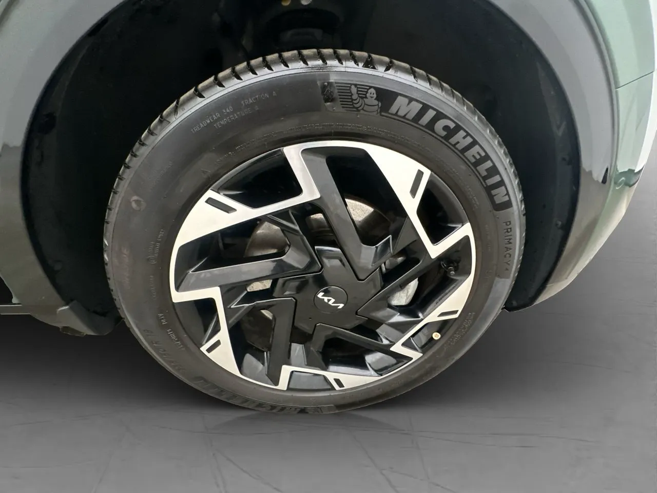 Vehicle image 35
