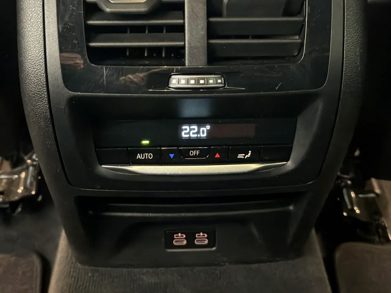 Vehicle image 29