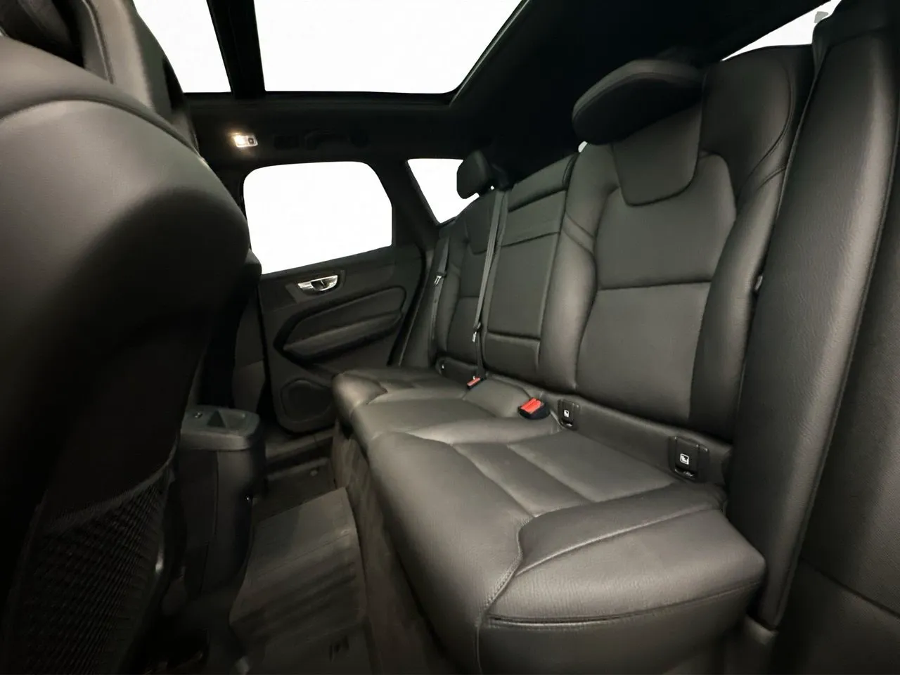 Vehicle image 36