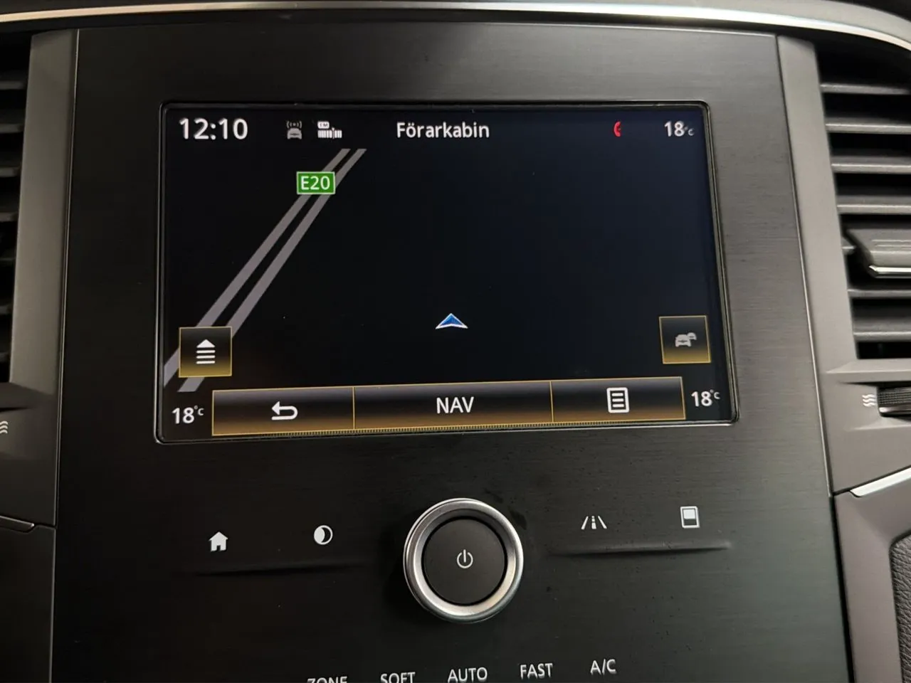Vehicle image 18