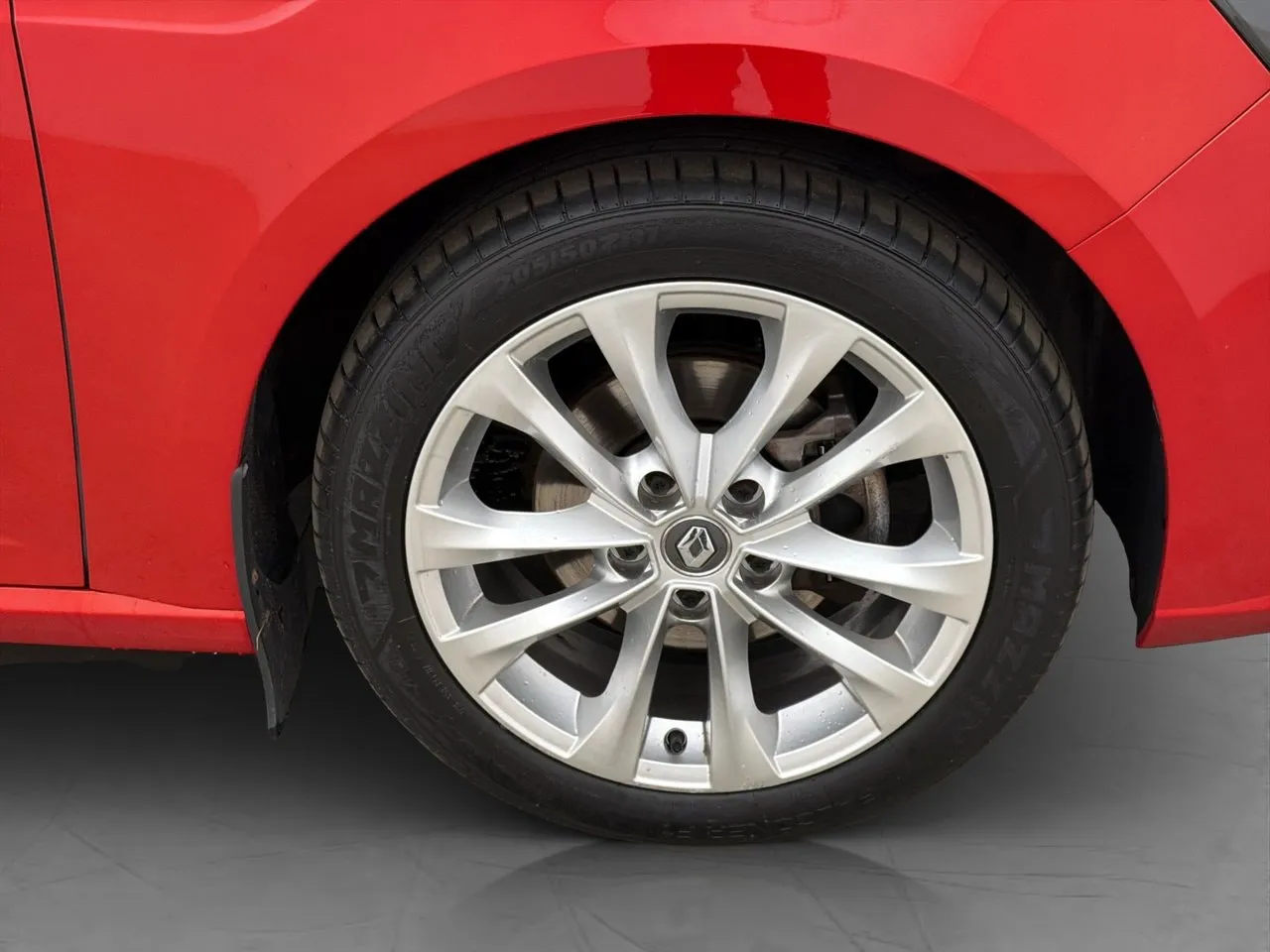 Vehicle image 30