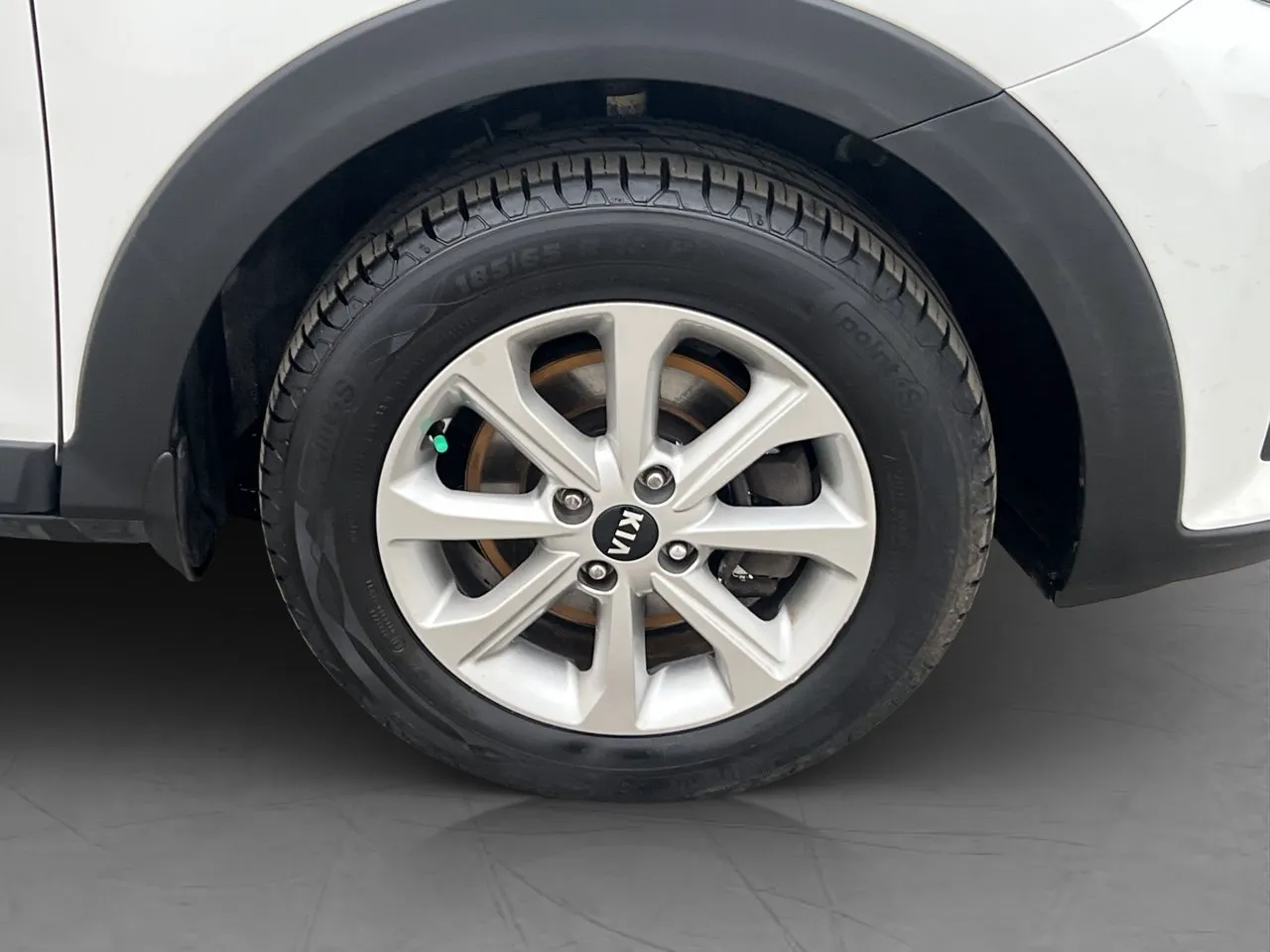 Vehicle image 25
