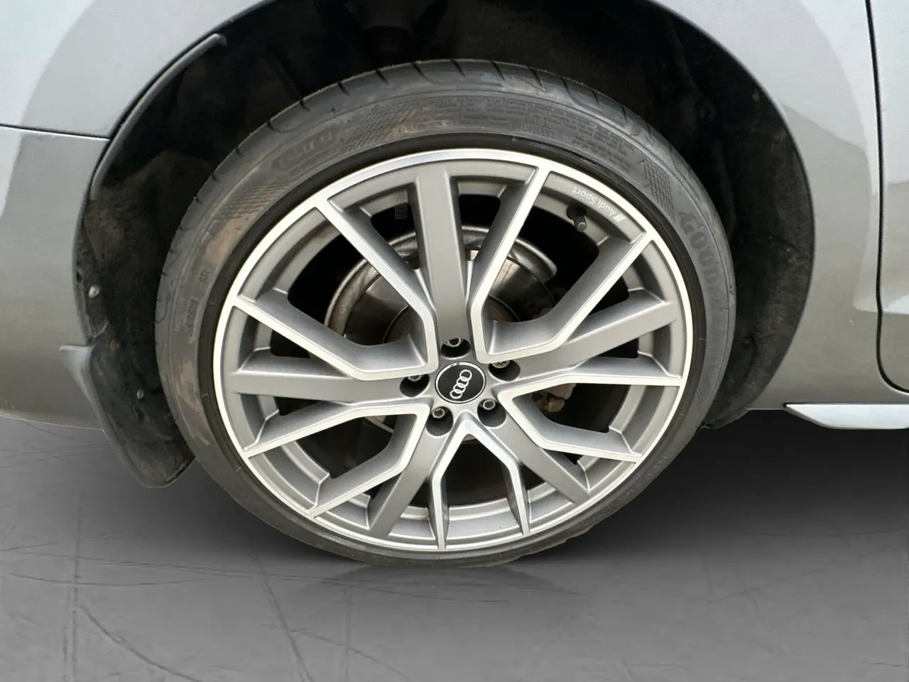 Vehicle image 35