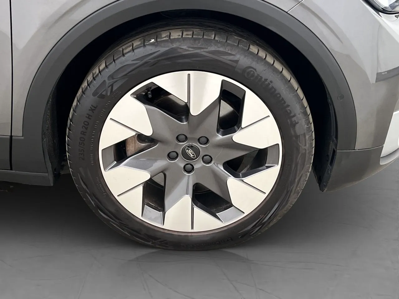 Vehicle image 37