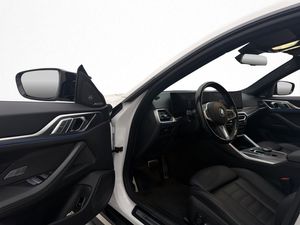 BMW i4 bild 12