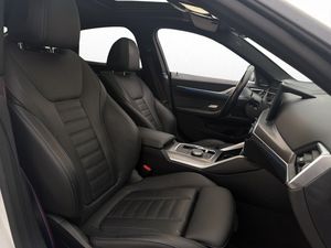 BMW i4 bild 34