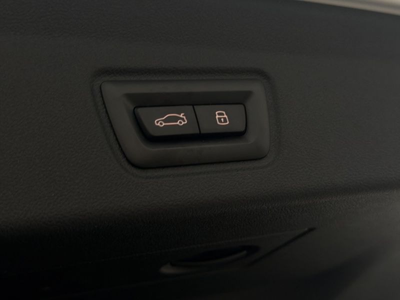 BMW i4 bild 38