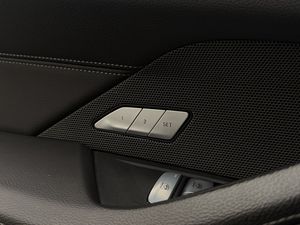 BMW i4 bild 18