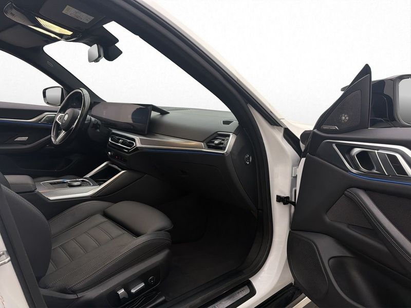 BMW i4 bild 35