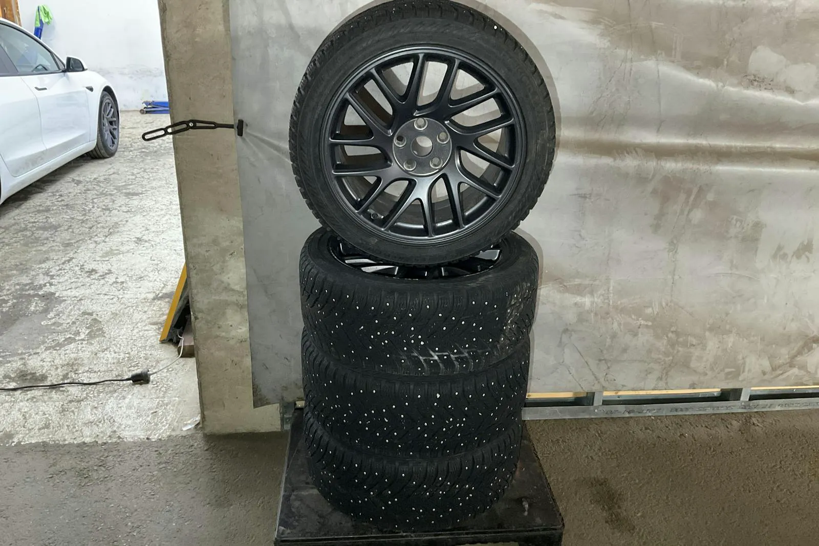 Vehicle image 18