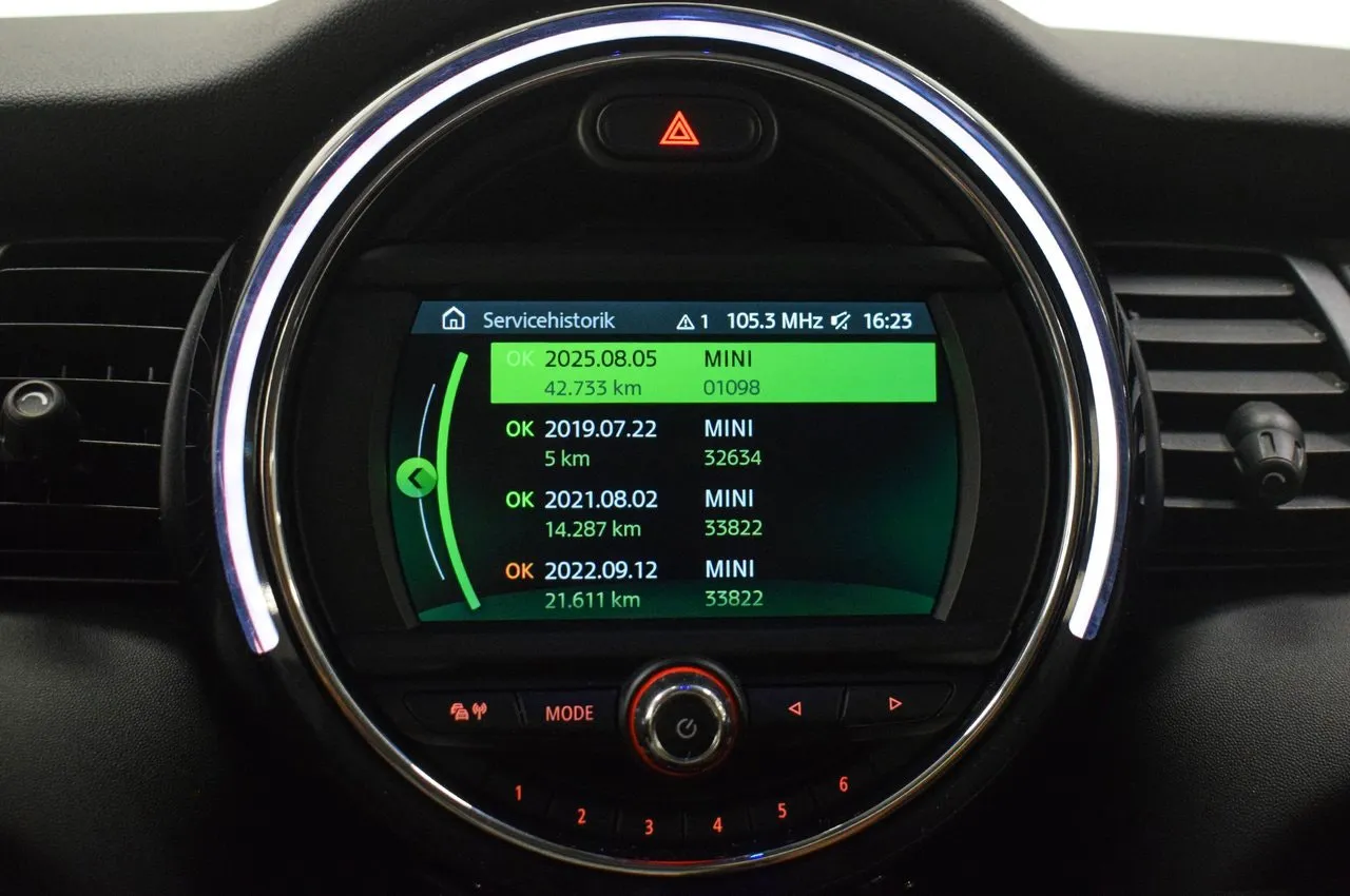 Vehicle image 20