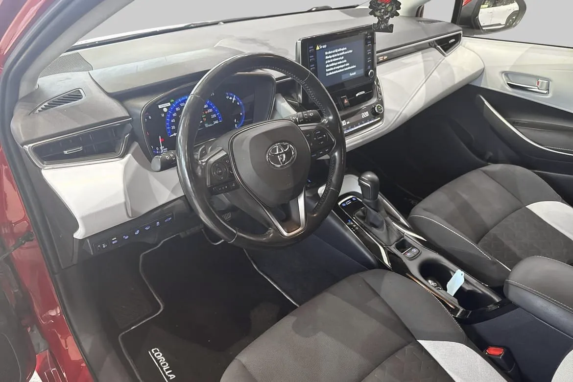 Vehicle image 17