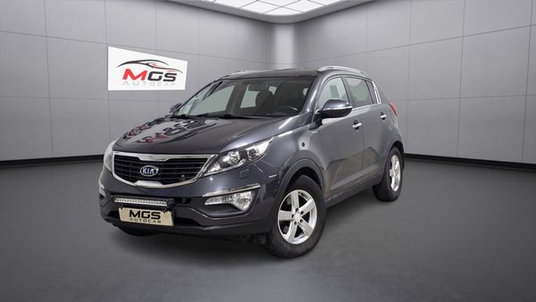 Kia Sportage 2.0 CRDi AWD Dragkrok Nyservad S&V däck - 2012