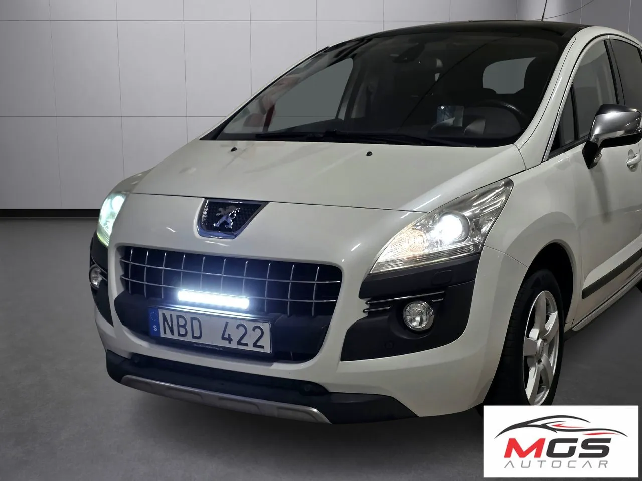 Vehicle image 9