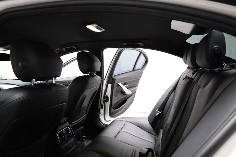 BMW 320 bild 14