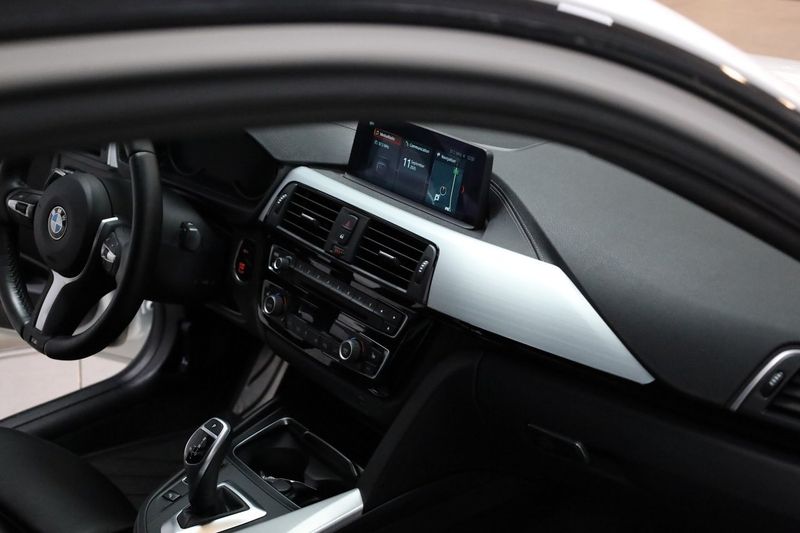 BMW 320 bild 16