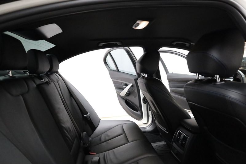 BMW 320 bild 15
