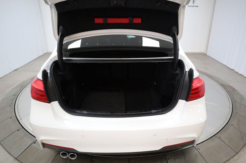 BMW 320 bild 9