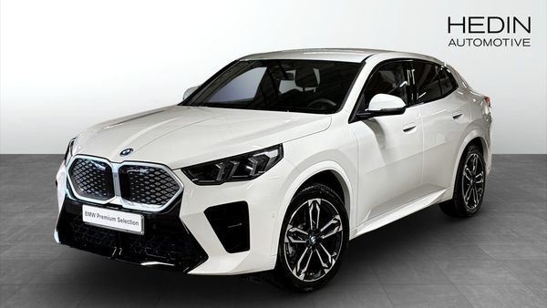 BMW iX2 XDRIVE30 M Sport DAP Rattvärme dragkrok - 2026