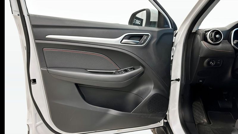 MG ZS EV bild 11