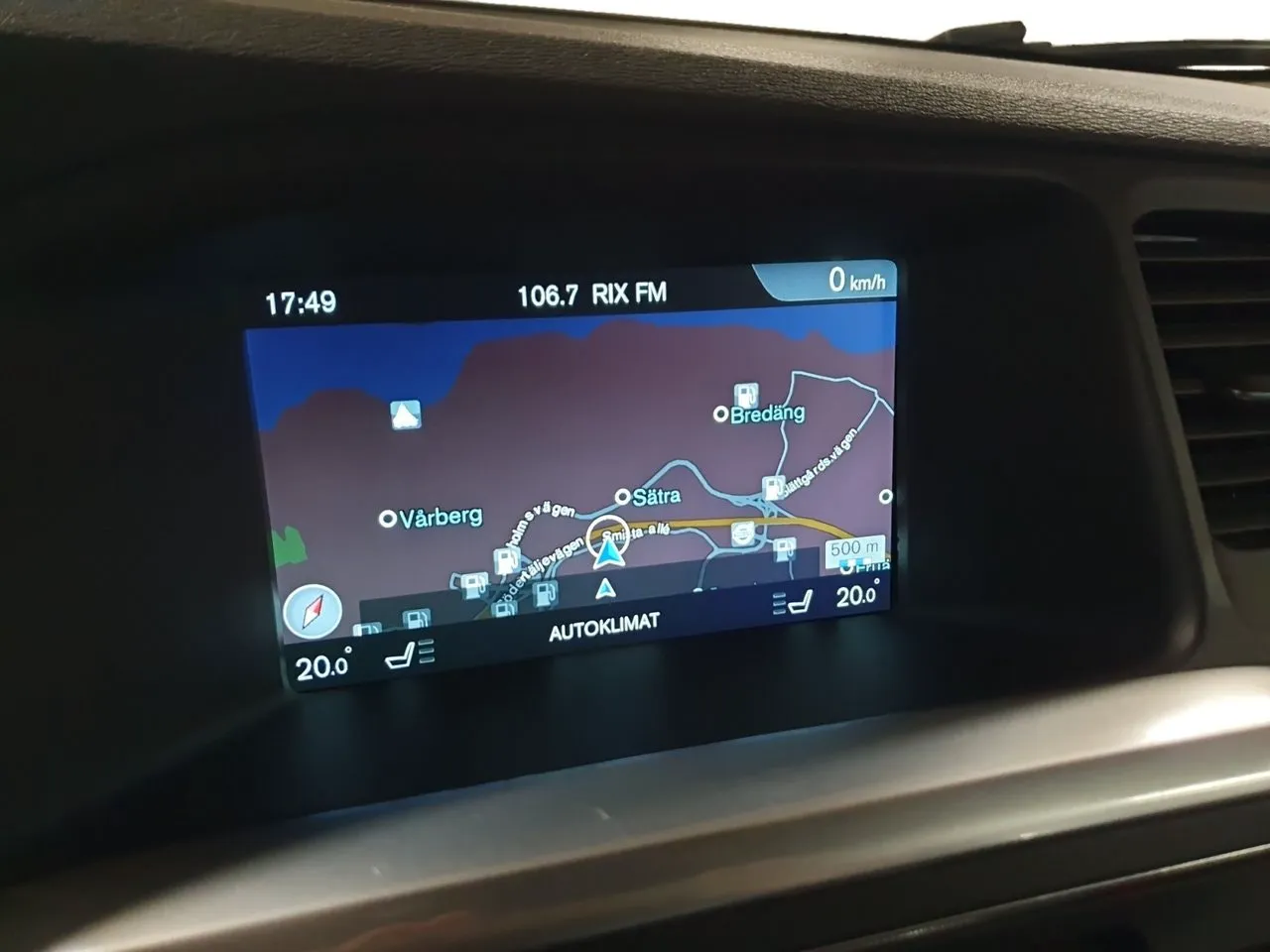 Vehicle image 16