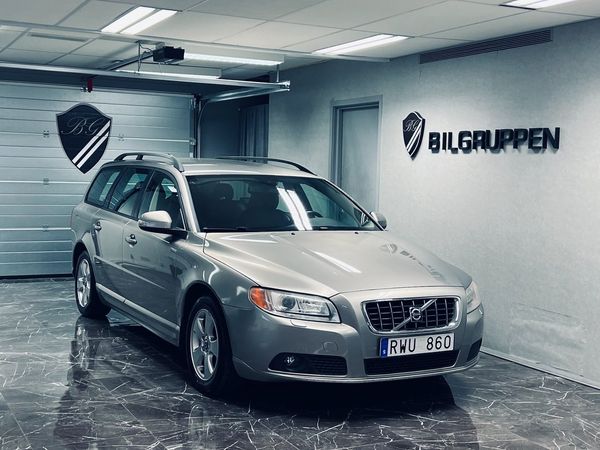 Volvo V70 2.0F Momentum Euro4|4 brukare|Motorvärmare| - 2008