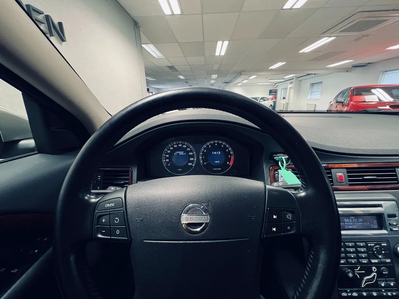 Vehicle image 15